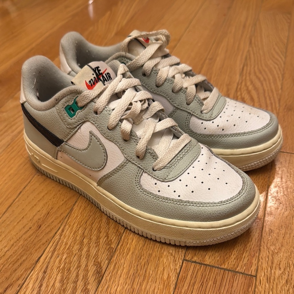 Nike Air Kids Sneakers - Gray and Cream